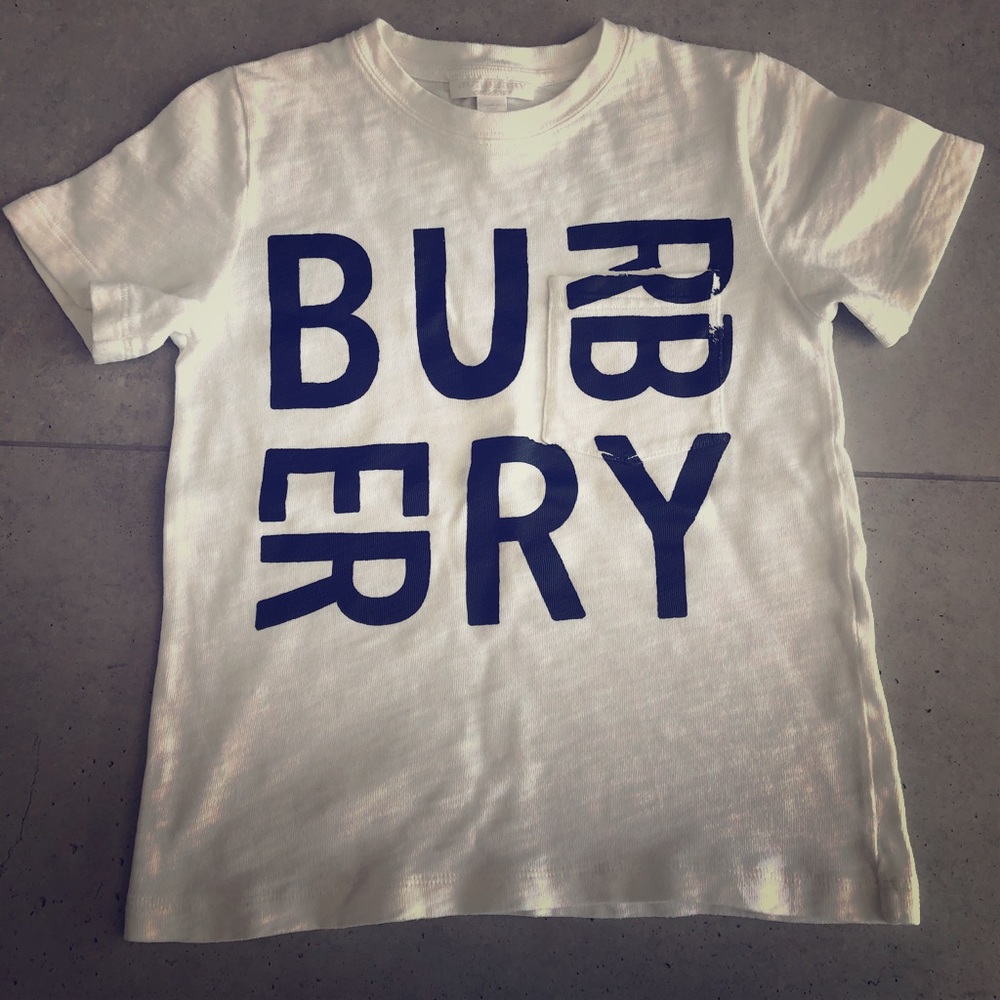 Burberry t-shirt